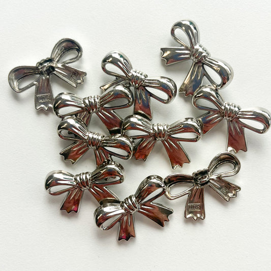 Sewing Gem - Silver Bow Buttons - 28mm